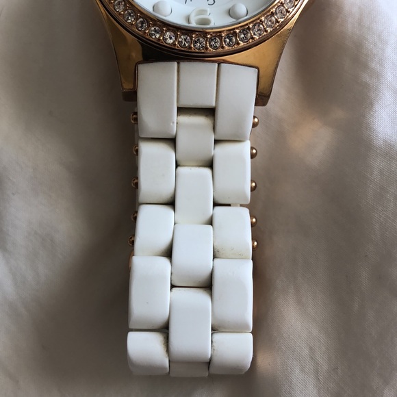 Marc by Marc Jacobs Rose Gold & White Watch main image 8